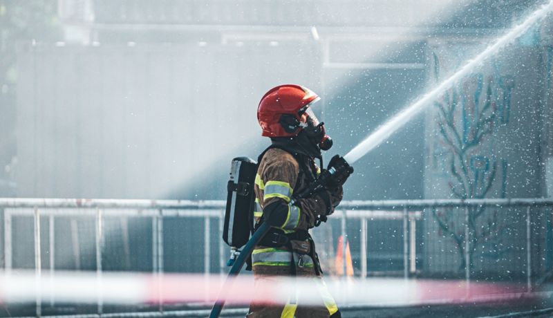 Спасатели предотвратили взрыв в частном доме в Костанайской области