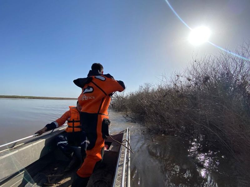 Мужчину, которого считали утонувшим во время паводка, нашли живым