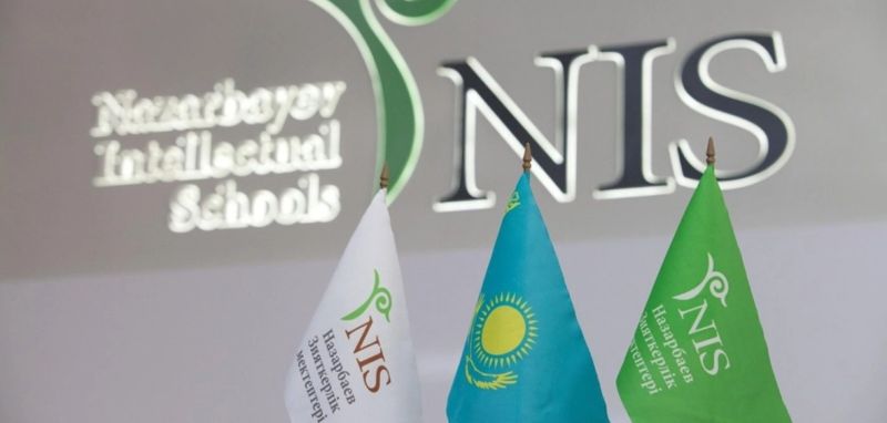 Ученик НИШ придумал задания для экзамена, а другие дети их распространили