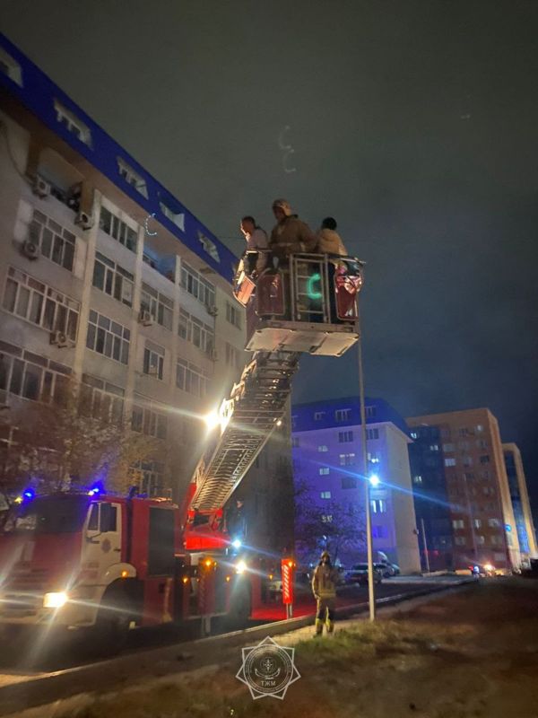 В Атырау подожгли квартиру в многоэтажке. Погибла женщина