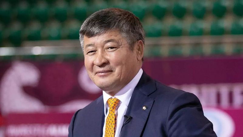 Он может впасть в депрессию: Депутат Турлыханов переживает за сына