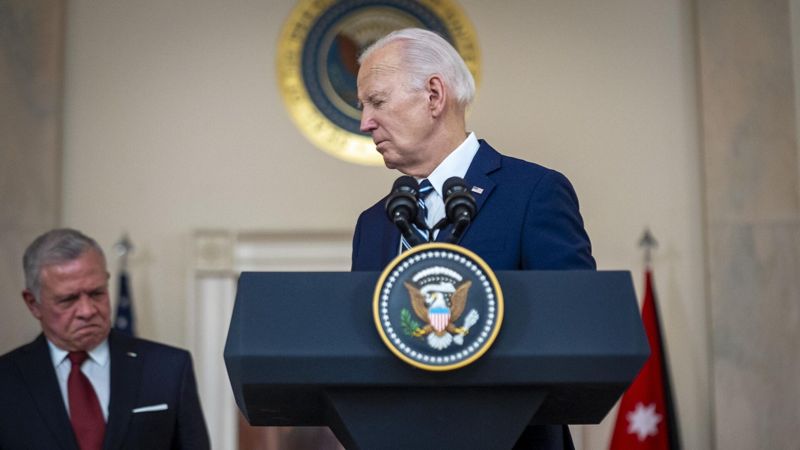 "Байден и его сын получали взятки" –  экс-информатора ФБР обвинили во лжи