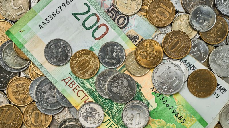 Казахстанцы продают рубли: очередные рекорды в обменниках страны