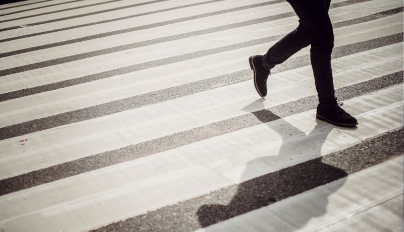 В Алматы водитель сбил троих пешеходов