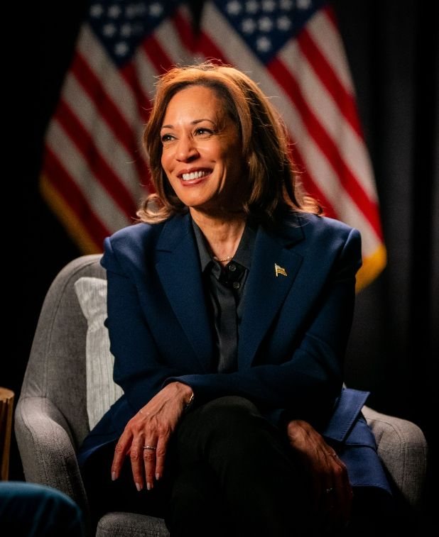 Камала Харрис поздравила Дональда Трампа с победой