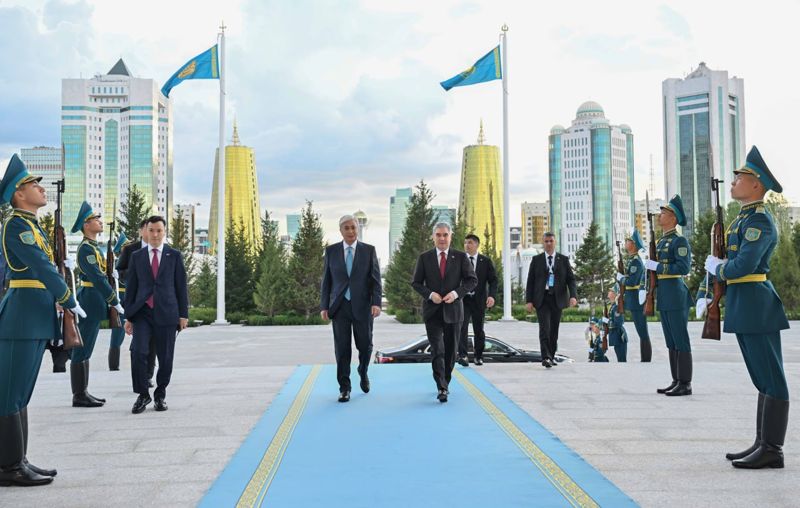 Касым-Жомарт Токаев встретился с Гурбангулы Бердымухамедовым