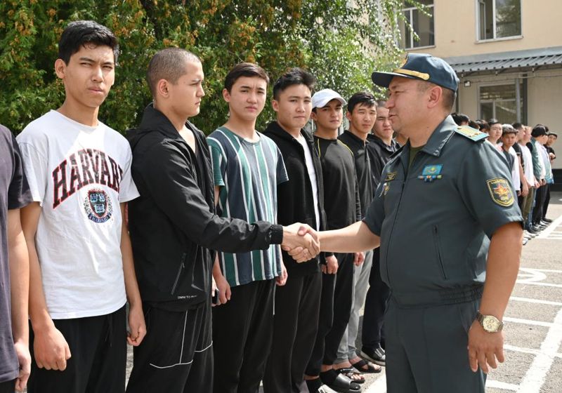 Требуют повысить призывной возраст: ещё одна петиция о срочной службе появилась в Казахстане