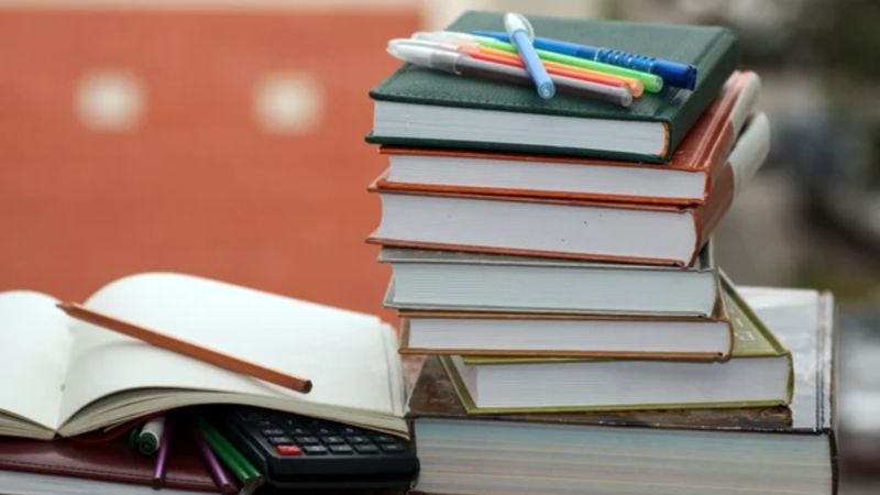 Нехватка учебников в частных школах: как решат проблему, рассказал Аймагамбетов