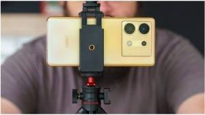 Акмолинец сфотографировал родных якобы на память, а сам оформил на них кредиты