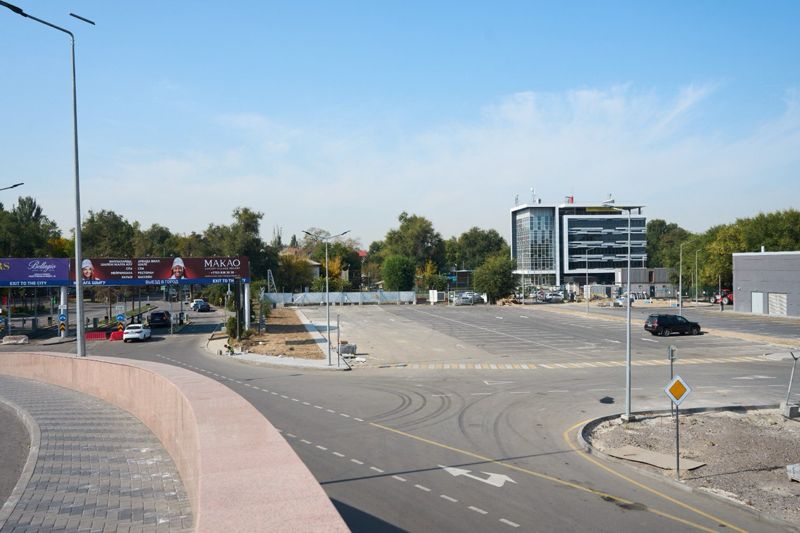 Многоэтажную парковку на 1000 мест построят в аэропорту Алматы