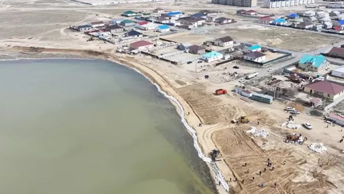 Более 37 тыс. человек вернулись в свои дома после паводков