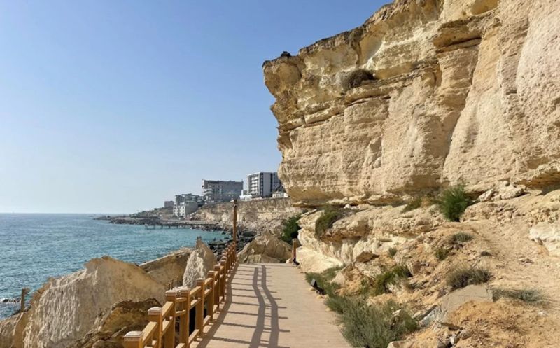 12-летний ребенок сорвался со скалы в Актау