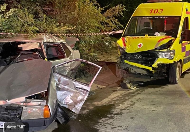 В Уральске мужчина погиб в ДТП со скорой