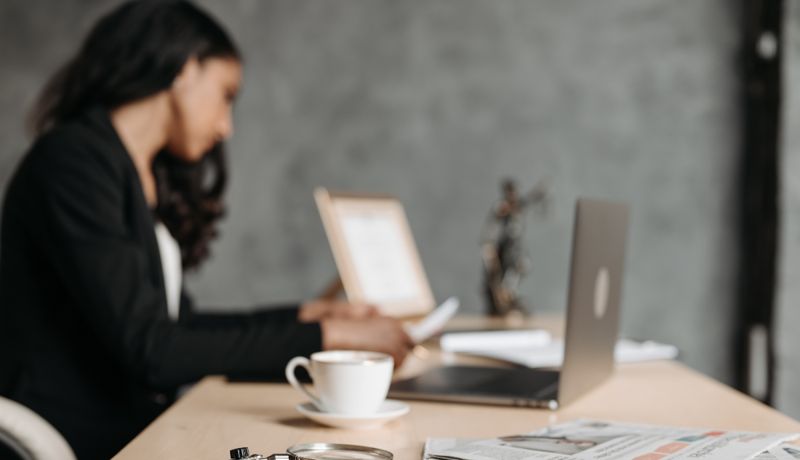 Сократить рабочий день для женщин предложили в Казахстане