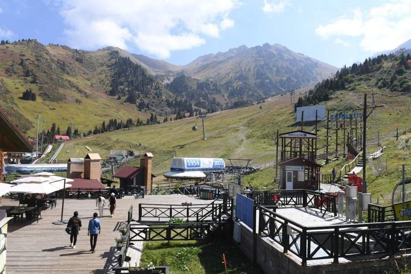 «Шымбулак» закрывает канатные дороги - временно