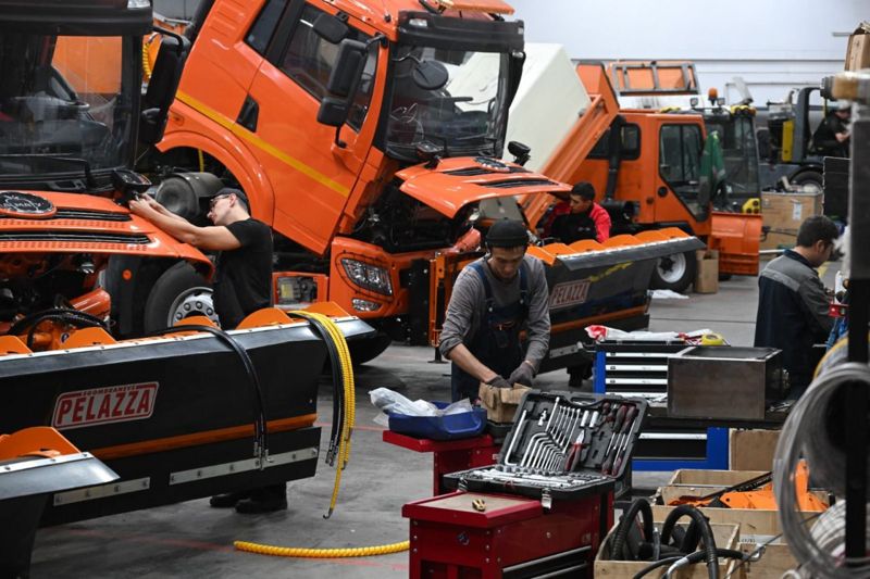 В Алматы открыли цех по сборке коммунальной техники