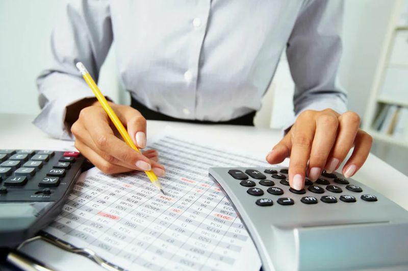 Главбух атырауской поликлиники присвоила больше полумиллиарда тенге