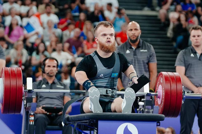 Казахстанец  Давид Дегтярев завоевал золото на Паралимпийских играх 