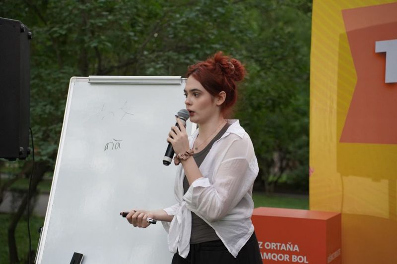 В Алматы всех желающих будут бесплатно учить языкам