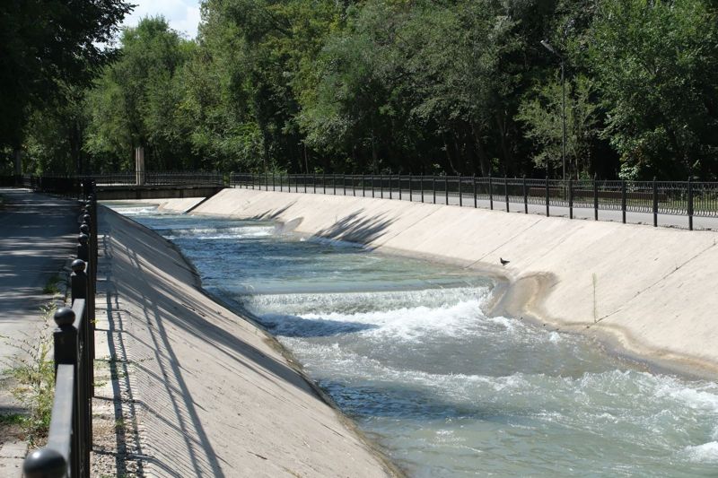 Русло реки Есентай в Алматы защитят от возможных ледовых выбросов