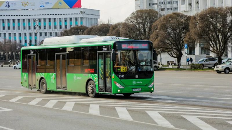 68 автобусов изменят маршруты в Алматы 20 апреля