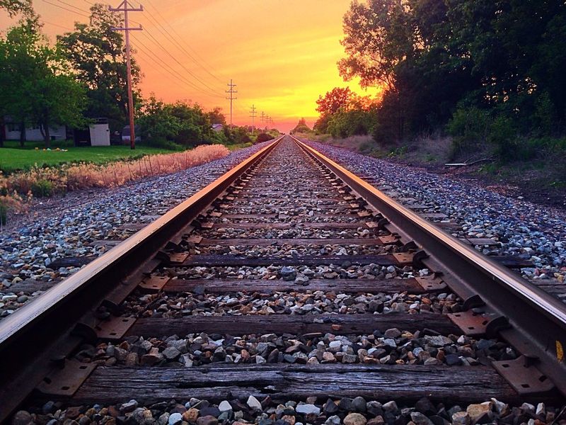 Женщина погибла под колёсами поезда в ВКО