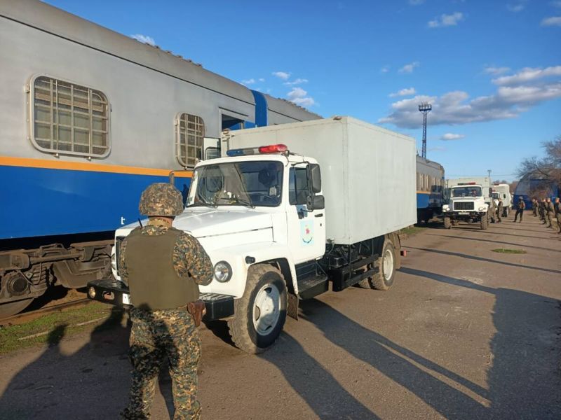 Более 1700 осужденных эвакуировали из Уральска и Петропавловска