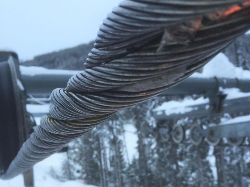 Трос оборвался на канатной дороге в ВКО, есть пострадавшая