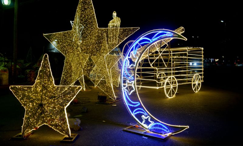 Немецкий Франкфурт впервые украсили к празднованию Рамадана