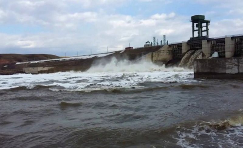 В Актюбинской области открыли шлюзы водохранилища