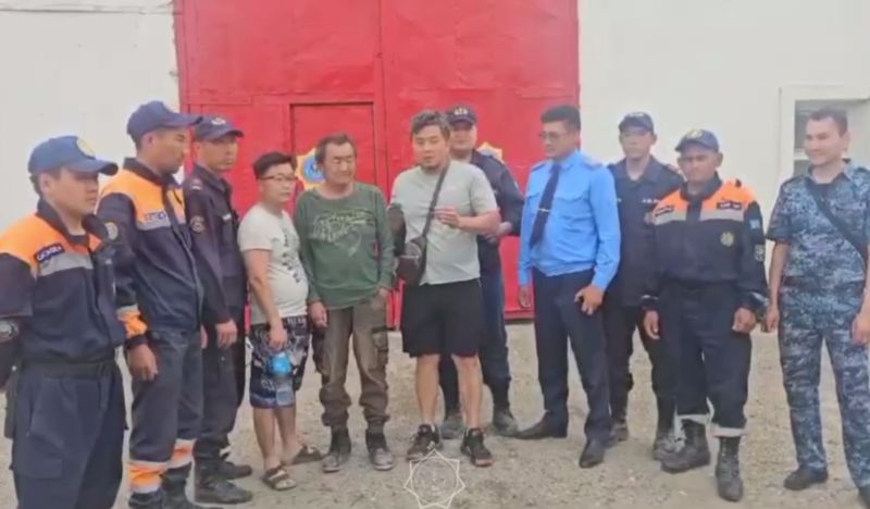 Обессиленного рыбака нашли спустя два дня после пропажи в Алматинской области