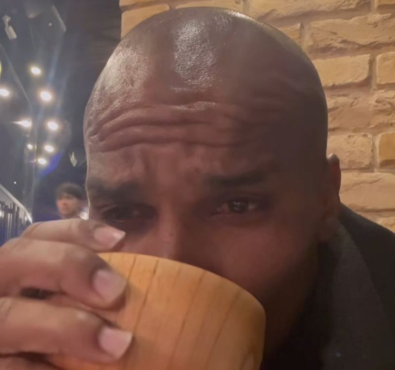 Легенда мирового футбола Малуда пробовал кумыс в Алматы