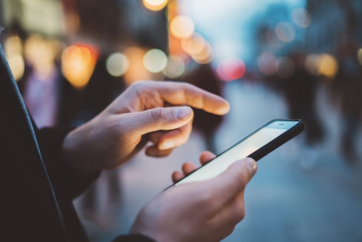 Мобильные переводы от 1,5 млн тенге предлагают проверять депутаты