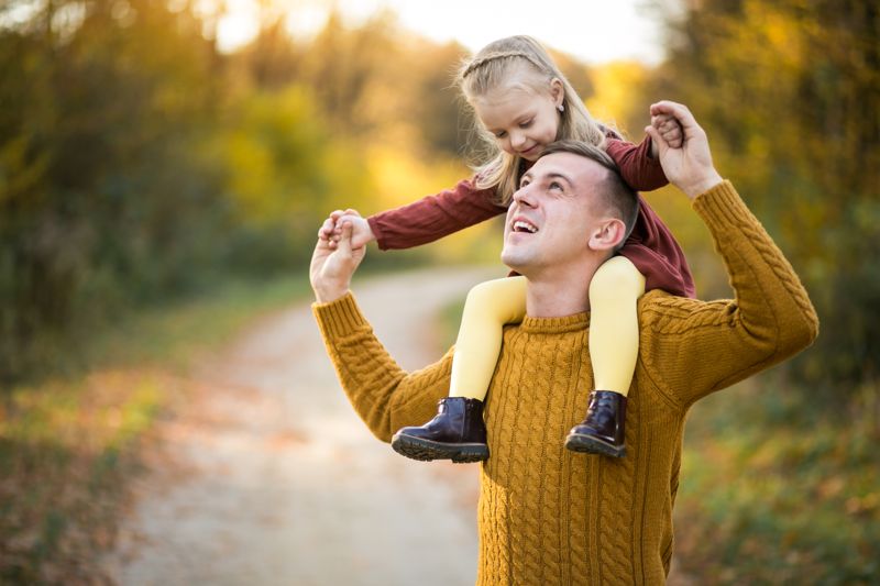 Конституционный суд проверит, должны ли отцы получать трудовой стаж по уходу за детьми