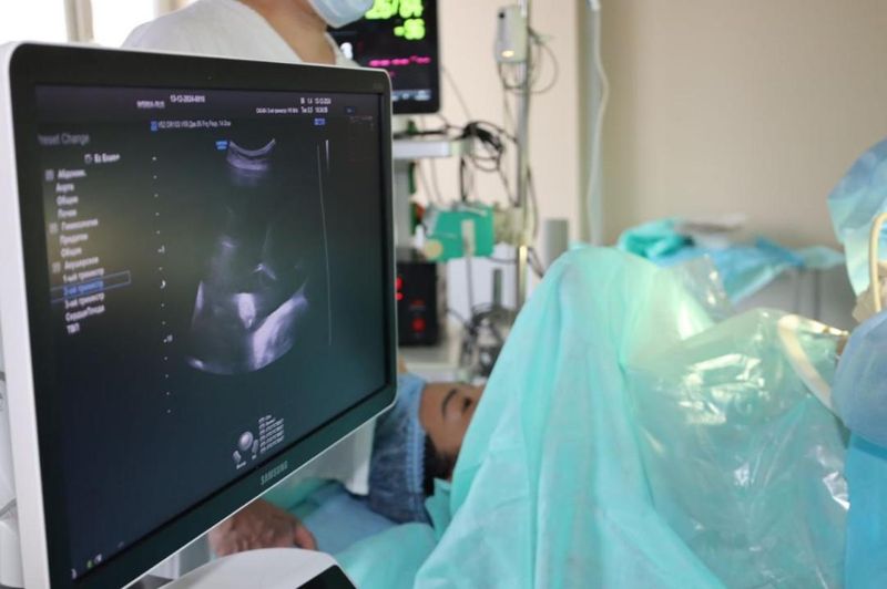 Операция в утробе: беременную двойней женщину прооперировали столичные врачи