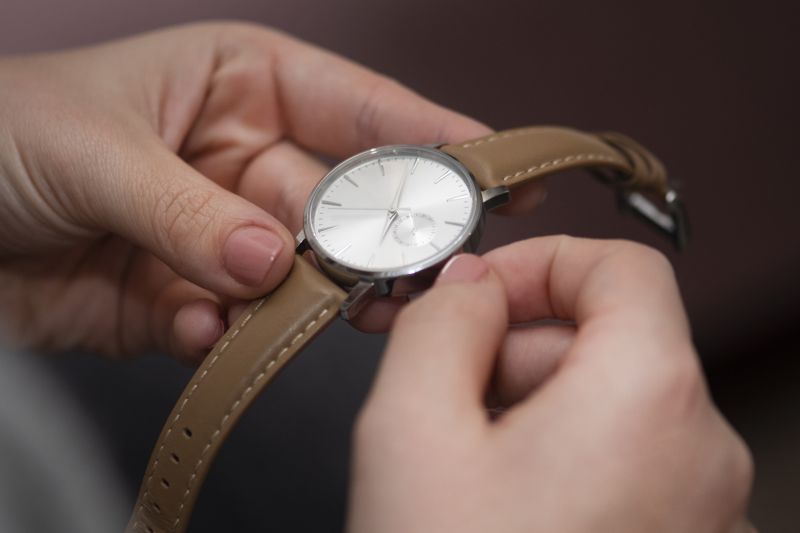 Что нужно знать предпринимателям при переходе на единый часовой пояс?