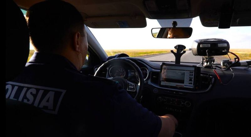 Скрытые патрули контролируют соблюдение ПДД на дорогах в Костанайской области