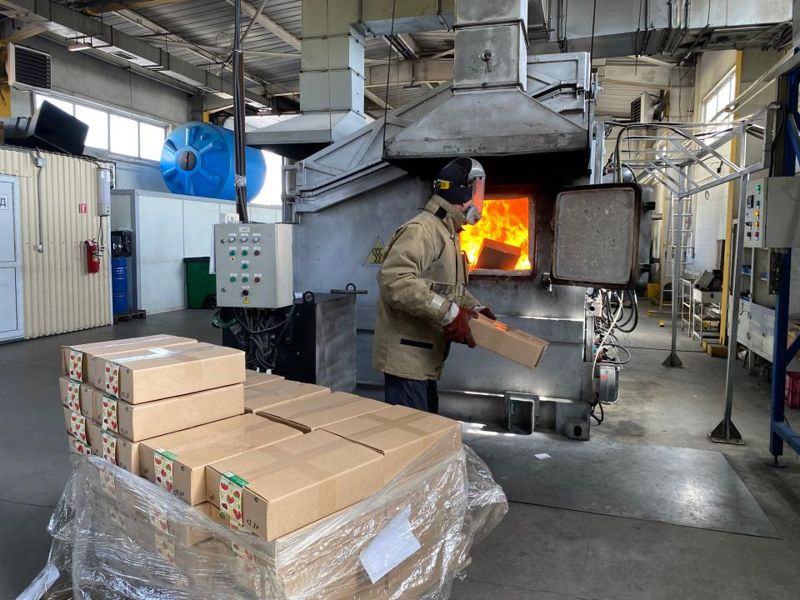 Российские томаты и розы из Кении сожгли в Астане: в них нашли опасных вредителей