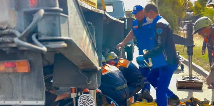 20-летнего парня зажало под грузовиком в Талдыкоргане