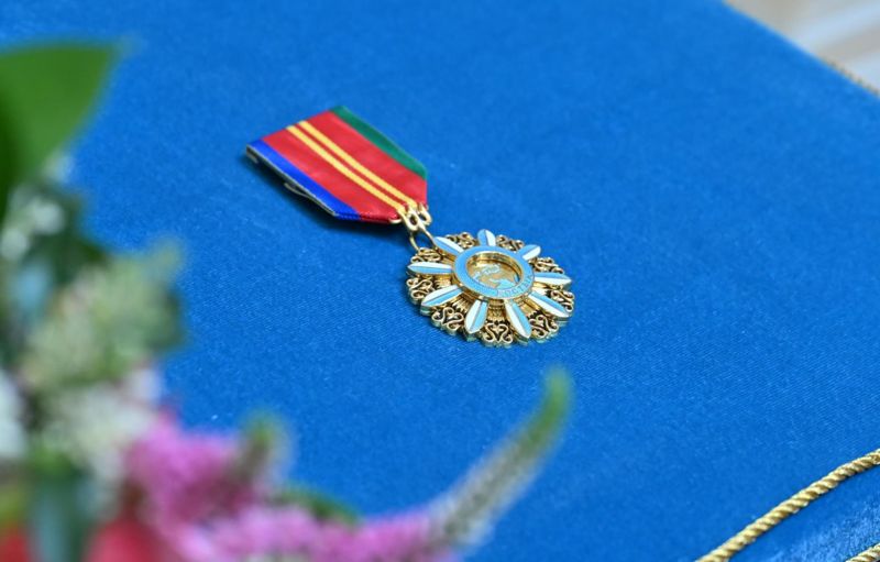 Президент подписал указ: кому достались госнаграды в преддверии Дня Республики