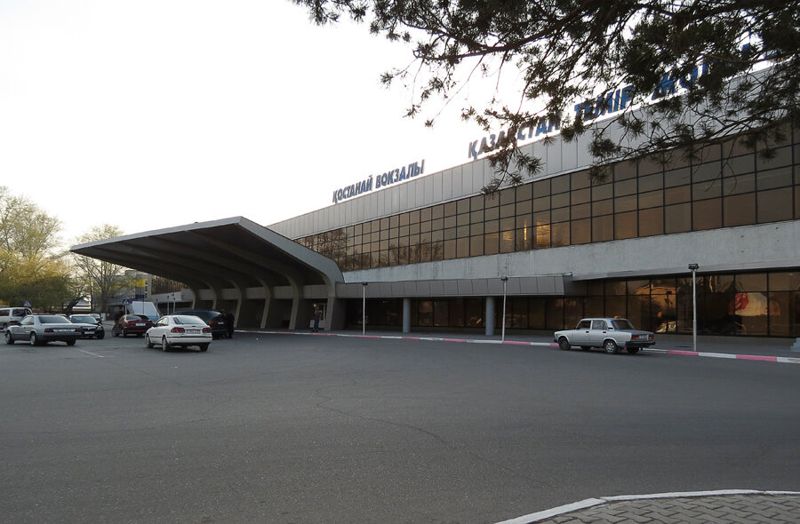 Начальника станции уволили из-за плохого состояния вокзала в Костанае