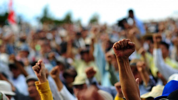 Конституционный cуд проверит ограничения на проведение мирных митингов