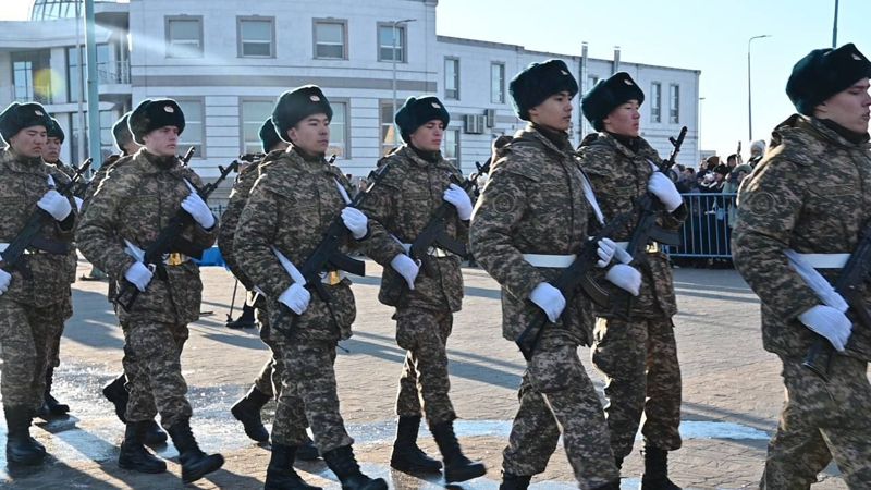 Солдат покончил с собой во время несения караульной службы в Актобе