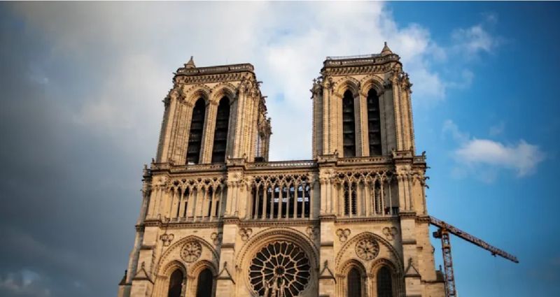 В соборе Парижской Богоматери установили отреставрированные колокола