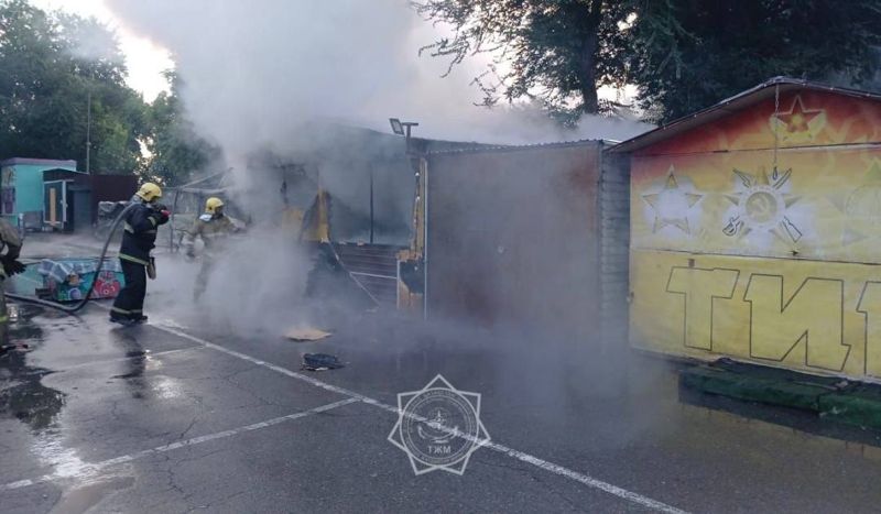 Тир загорелся в парке Тараза