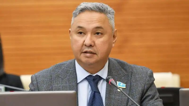 Глава "Ак жол" Азат Перуашев прокомментировал задержание своего зама