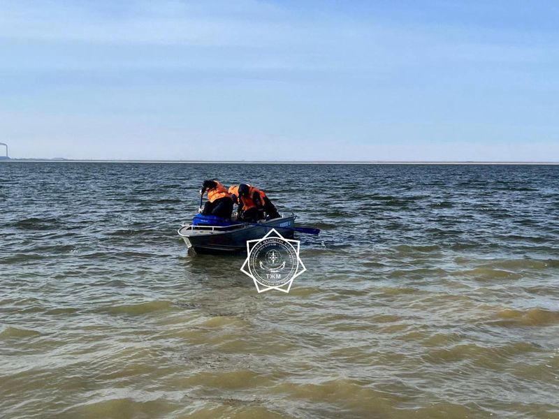 Два рыбака ушли под лёд на водоеме в Экибастузе