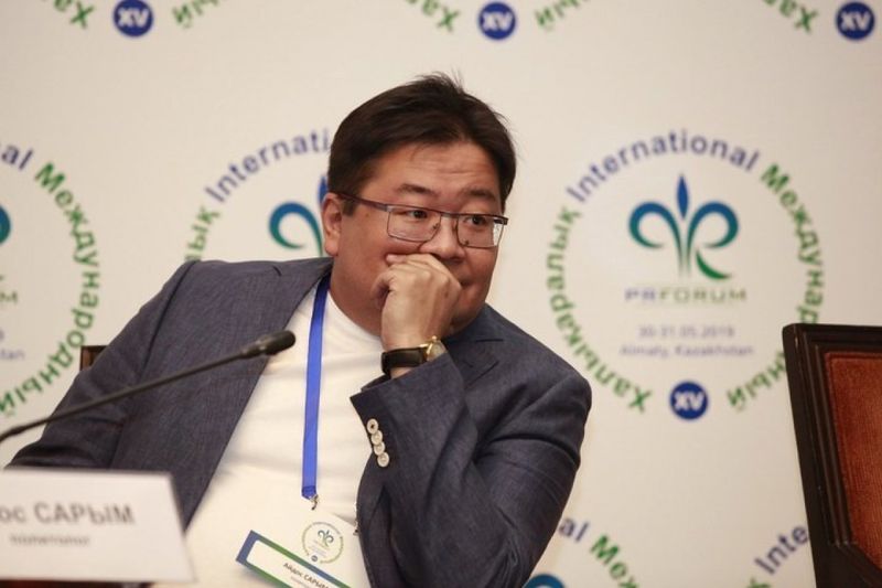 Депутату Айдосу Сарыму грозит до семи лет колонии в России