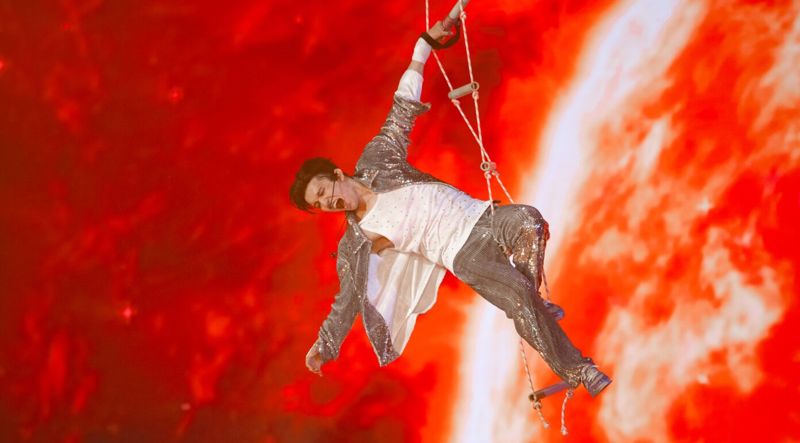 Команда Димаша Кудайбергена анонсировала мировую премьеру с участием звезды