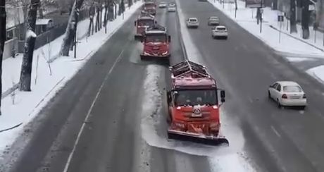 На усиленный режим перешли коммунальщики Алматы из-за снегопада